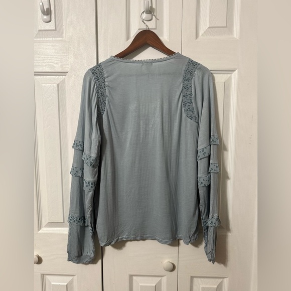 Tiny Brand Anthropologie Women’s Blue Motif Long-Sleeve Ruffled Top size Large - Picture 8 of 14